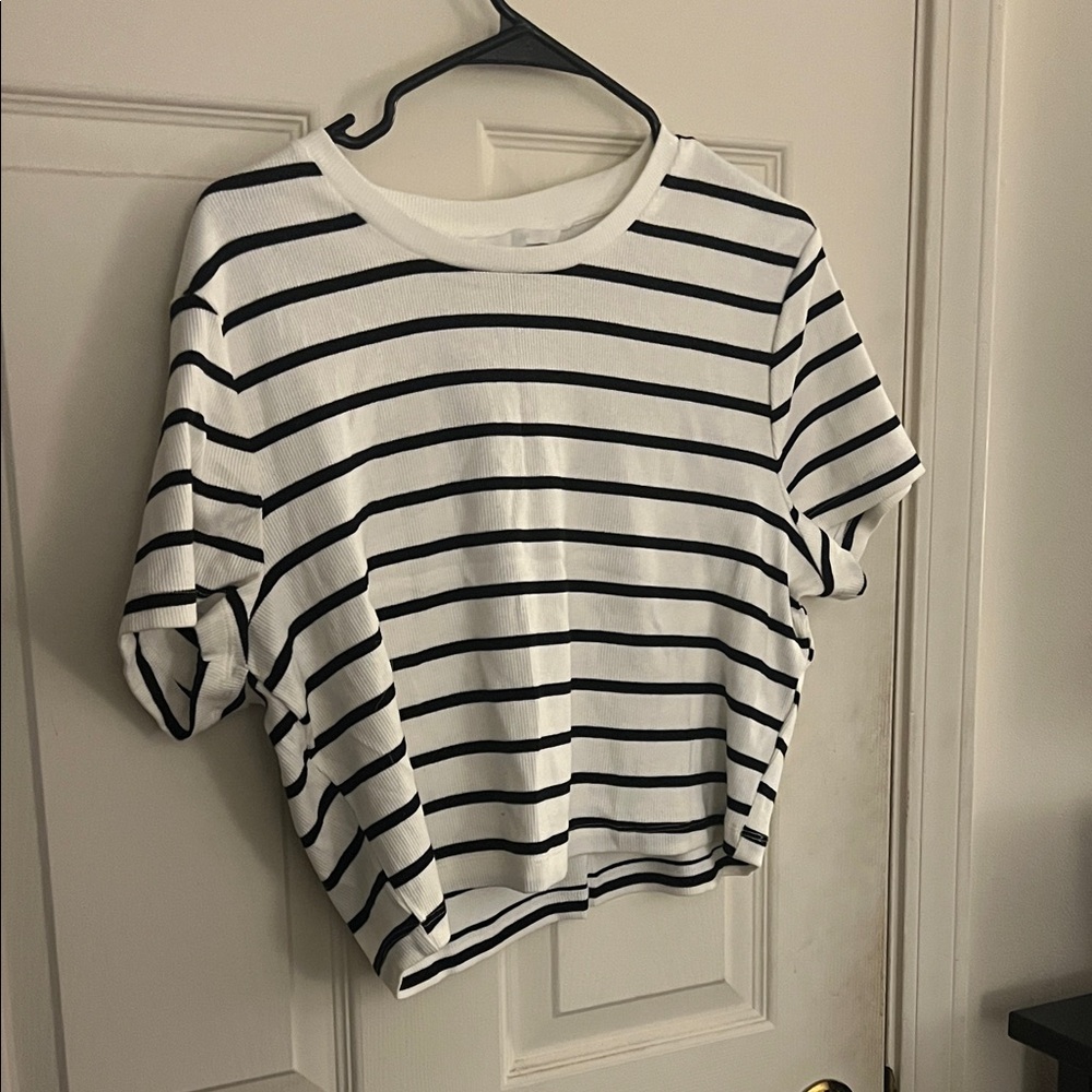 H&M Black and White Striped Short Sleeve Tee - Picture 2 of 3